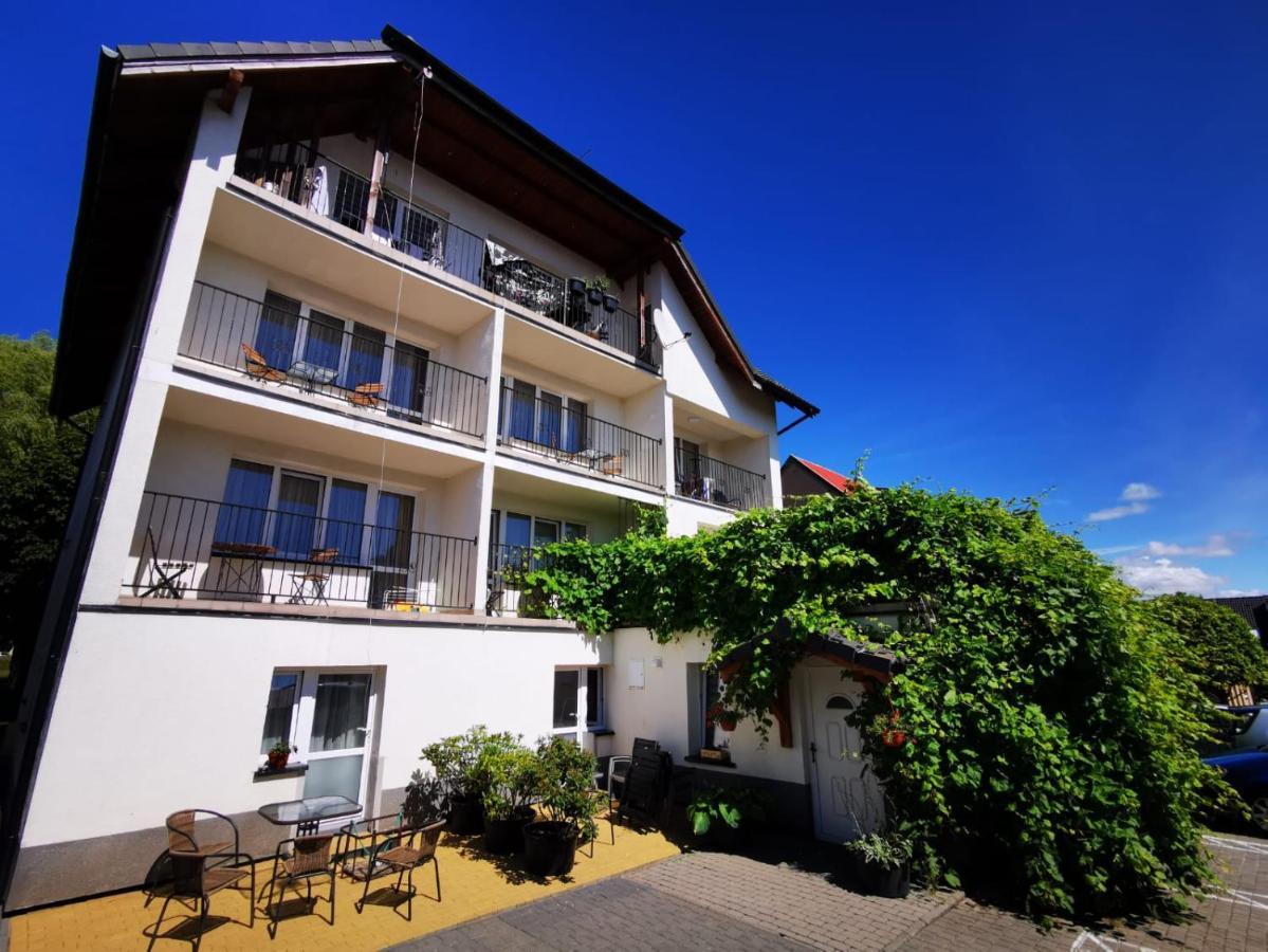 Elizabeth Rewal Exterior foto